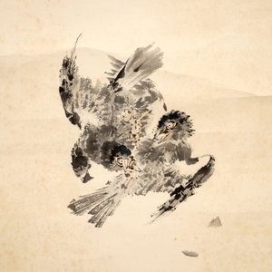 A Chinese paper scroll painting of birds above a branch, signed, 19/20th C. — photo 3