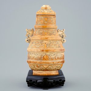 A Chinese parcel-gilt ivory vase and cover on wooden stand, 19th C. — photo 4