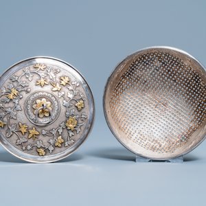 A Chinese parcel-gilt silver cricket box, Qianlong — 照片 6