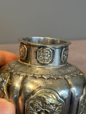 A Chinese parcel-gilt silver wine ewer for the Peranakan or Straits market,  Xuan Huang Hao 炫煌號 and An Yi Zao 安益造 mark, 19/20th C. — photo 16