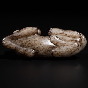 A Chinese partly black coloured white jade dog carving, Qing — foto 6