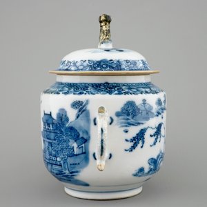 A Chinese partly gilt blue and white sugar jar and cover, Qianlong — 照片 5