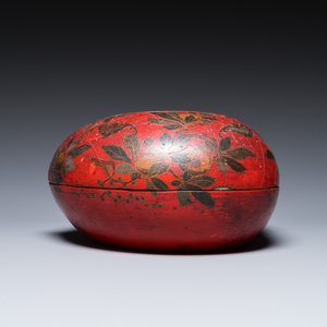 A Chinese peach-shaped painted lacquer box and cover, Qing — 照片 6