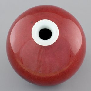 A Chinese peachbloom-glazed beehive waterpot, Kangxi mark, 18/19th C. — 照片 6