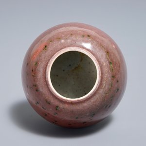 A Chinese peachbloom-glazed brush washer, Kangxi mark, 19th C. — 照片 5