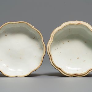 A Chinese peachbloom-glazed pumpkin box and cover, 18/19th C. — photo 6