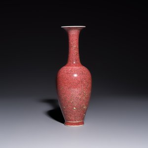 A Chinese peachbloom-glazed vase, 21st C. — photo 2