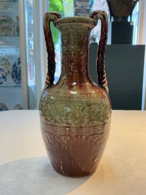 A Chinese peachbloom-glazed vase with dragon-form handles, 18th C. — photo 3
