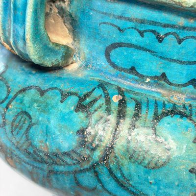 A Chinese peacock-blue-glazed tripod incense burner with wooden cover — photo 9