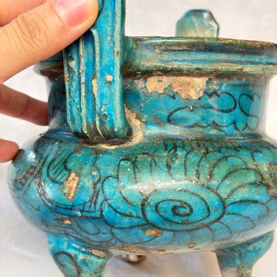 A Chinese peacock-blue-glazed tripod incense burner with wooden cover — photo 14