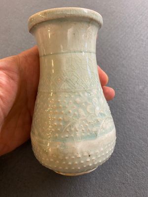 A Chinese pear-shaped qingbai vase, Song/Jin — photo 3