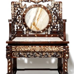 A Chinese Peranakan or Nyonya mother of pearl and marble inset hongmu chair, 19th C. — photo 2