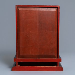 A Chinese Peranakan or Straits market gilded and lacquered altar cabinet, 19th C. — 照片 4