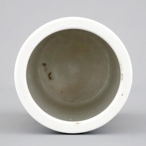 Een Chinees porseleinen penselenpot met een draak, 19/20e eeuw — foto 6