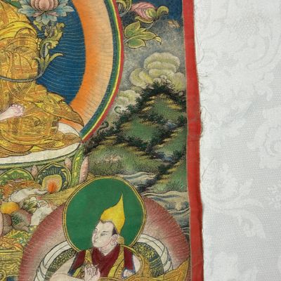 A Chinese polychrome-decorated brocade 'Padmasambhava' thangka — foto 9