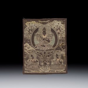 A Chinese polychrome-decorated brocade 'Padmasambhava' thangka — foto 2
