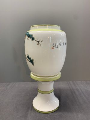 A Chinese polychrome-decorated eggshell 'monkeys' lantern on stand, 20th C. — photo 3