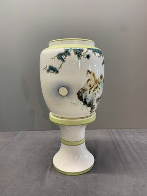 A Chinese polychrome-decorated eggshell 'monkeys' lantern on stand, 20th C. — photo 6