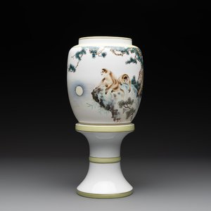 A Chinese polychrome-decorated eggshell 'monkeys' lantern on stand, 20th C. — photo 1