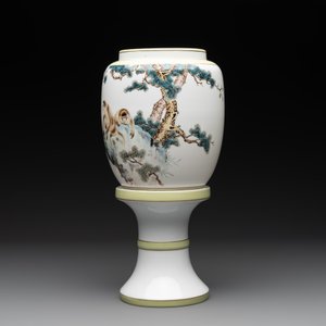 A Chinese polychrome-decorated eggshell 'monkeys' lantern on stand, 20th C. — photo 2