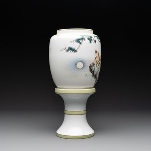 A Chinese polychrome-decorated eggshell 'monkeys' lantern on stand, 20th C. — photo 4