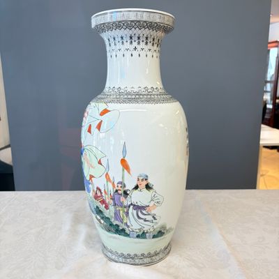 A Chinese polychrome-decorated ‘Jintian Uprising 金田起義’ vase — 照片 2