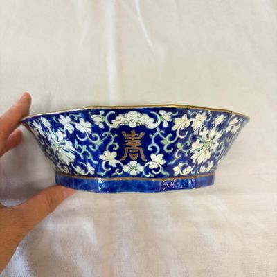 A Chinese polychrome-enamelled nine-piece sweetmeat set in a gilt-lacquered box — photo 19