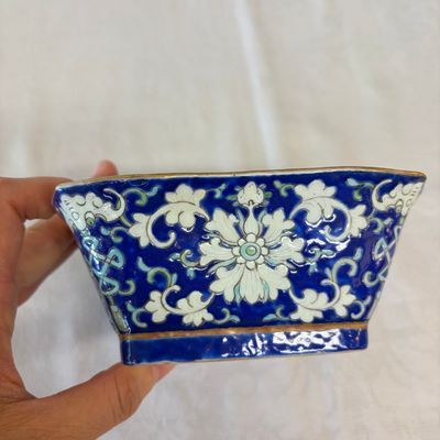 A Chinese polychrome-enamelled nine-piece sweetmeat set in a gilt-lacquered box — photo 25