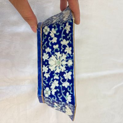 A Chinese polychrome-enamelled nine-piece sweetmeat set in a gilt-lacquered box — photo 37