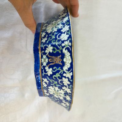 A Chinese polychrome-enamelled nine-piece sweetmeat set in a gilt-lacquered box — photo 42