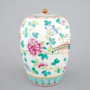 A Chinese polychrome ginger jar and cover with a phoenix, 19th C. — 照片 2