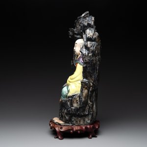 A Chinese polychrome-glazed group with Vanavasin, Qianlong mark, 19th C. — photo 5