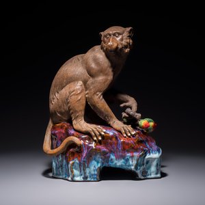 A Chinese polychrome-glazed Shiwan stoneware 'Monkey and Peach' group, signed, 20th C. — photo 1
