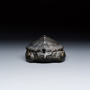 A Chinese polychrome-glazed turtle-shaped tureen and cover — photo 4