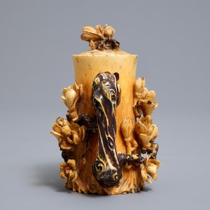 A Chinese polychrome ivory teapot and cover, 19/20th C. — 照片 5