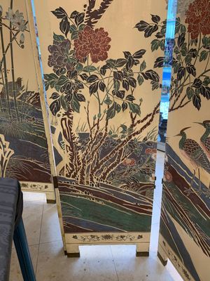 A Chinese polychrome lacquered wooden eight-panel folding screen with a pond scene, 19/20th C. — photo 40