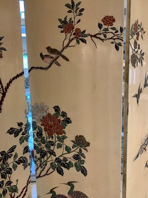 A Chinese polychrome lacquered wooden eight-panel folding screen with a pond scene, 19/20th C. — photo 42