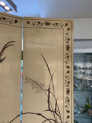 A Chinese polychrome lacquered wooden eight-panel folding screen with a pond scene, 19/20th C. — photo 47