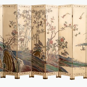 A Chinese polychrome lacquered wooden eight-panel folding screen with a pond scene, 19/20th C. — photo 11