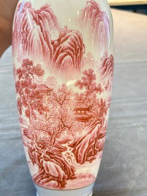 A Chinese polychrome 'landscape' eggshell vase, signed Liu Huan 劉煥, Jing De Zhen Zhi 景德鎮制 mark, dated 2006 — foto 8