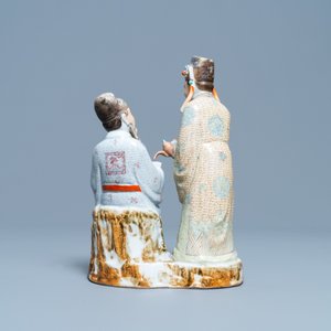 A Chinese polychrome porcelain 'tea drinkers' group, seal mark, Republic — 照片 4