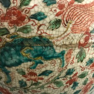 A Chinese polychrome Swatow jar with Buddhist lions among peony scrolls, Ming — photo 13