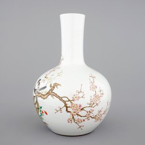 A Chinese polychrome tianqu ping bottle vase decorated with birds on a branch, 19th C. — 照片 2