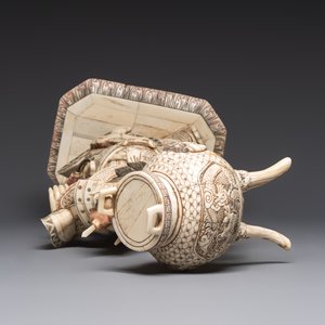 A Chinese polychromed carved bone figure of a warrior raising a tripod censer, 20th C. — photo 6