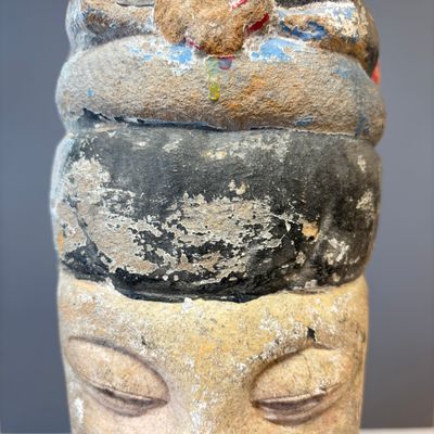 A Chinese polychromed carved stone head on a stand — photo 4
