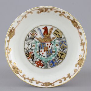 A Chinese porcelain armorial cup and saucer with Van Reverhorst coat of arms, Qianlong, ca. 1745 — photo 2