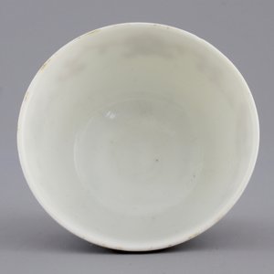 A Chinese porcelain armorial cup and saucer with Van Reverhorst coat of arms, Qianlong, ca. 1745 — photo 4