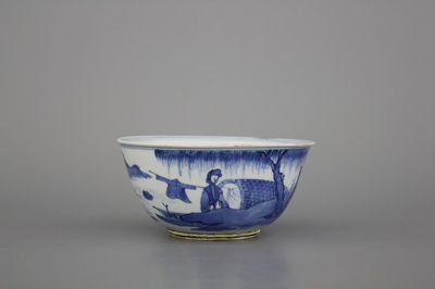 A Chinese porcelain blue and white bowl, Kangxi, 17th C.