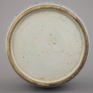 Blauw en witte cilindervormige kom met deksel in Chinees porselein met lotusversiering, 19e-20e eeuw — foto 7