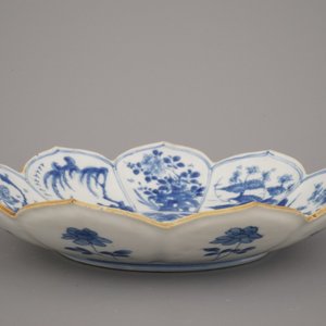 A Chinese porcelain blue and white lotus-shaped plate, Kangxi, ca. 1700 — photo 7
